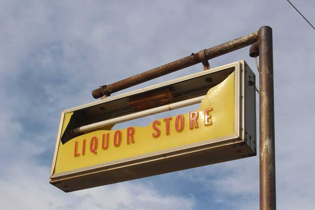No, really, my business needs a new sign - Small Biz Survival